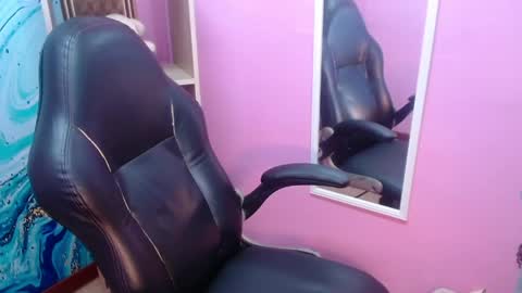 IM AMMY online show from April 8, 5:59 pm