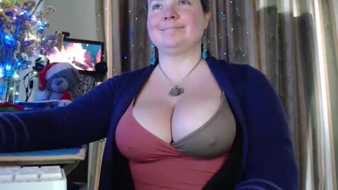 amorelara online show from January 17, 1:40 pm