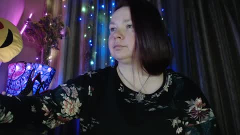 amorelara online show from May 19, 5:47 am