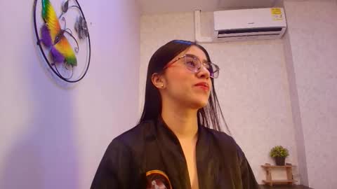 amy__wats0n online show from December 5, 7:26 pm