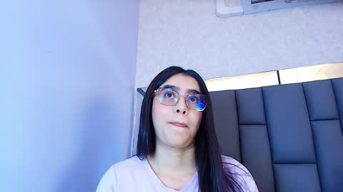 amy__wats0n online show from May 20, 7:11 pm