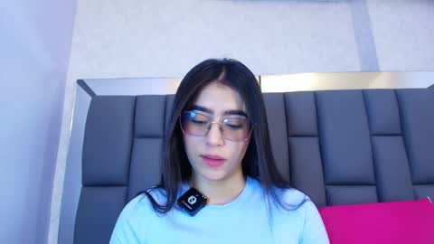 amy__wats0n online show from May 5, 7:17 pm