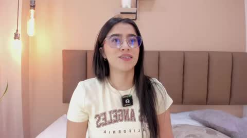 amy__wats0n online show from May 25, 7:35 pm