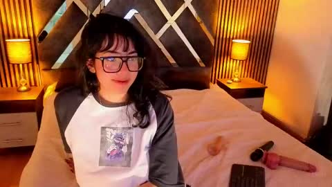 Amy online show from April 30, 6:02 pm
