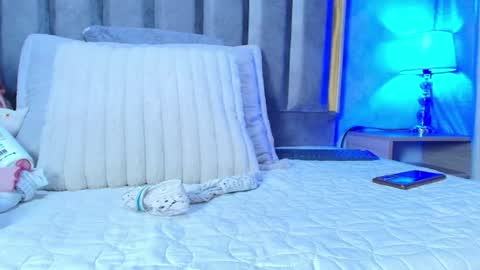 Amy online show from July 8, 11:45 am