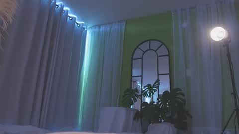 Amy Armstrong online show from December 1, 9:17 pm