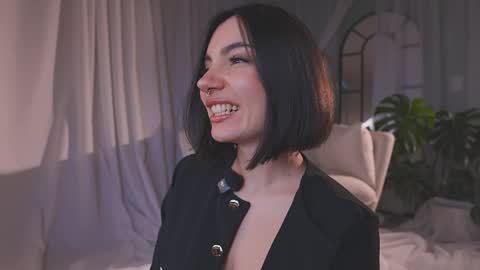 Amy Armstrong online show from May 7, 10:57 pm