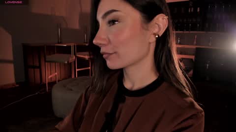 Amy Armstrong online show from December 2, 11:05 pm