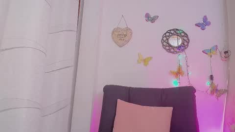 amyblue_8 online show from October 2, 9:53 pm
