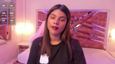 amyevan_ online show from October 21, 8:57 pm