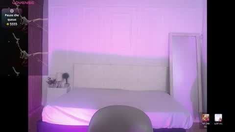 amyjohnsonn online show from March 22, 8:20 am