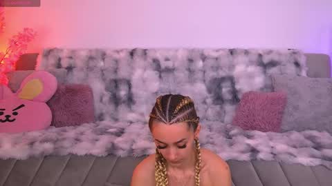 amykentt online show from May 10, 4:20 pm