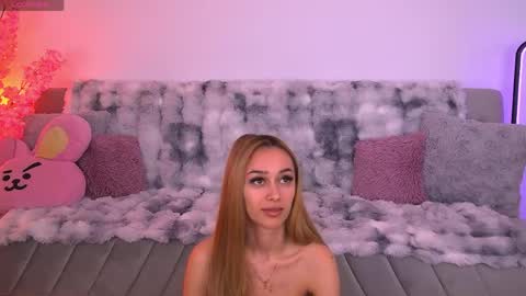 amykentt online show from May 9, 4:09 pm