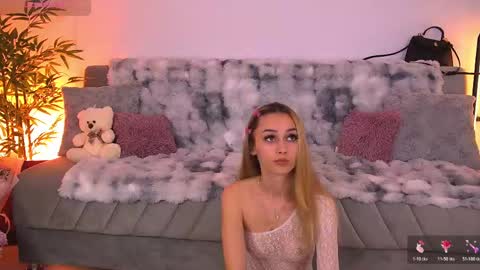 amykentt online show from May 24, 5:01 pm