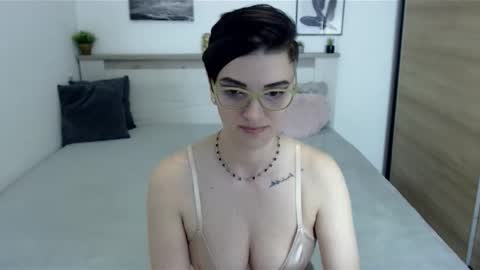 Hi there guys  My pleasure in your hands  pvt is open online show from March 26, 8:32 pm