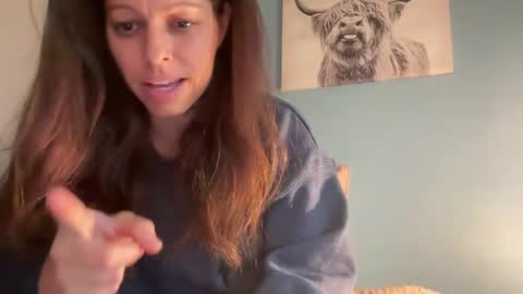 Snapshot of amysmilez chatting on December 10, 3:22 pm Amy Smilez online show from December 10, 3:22 pm