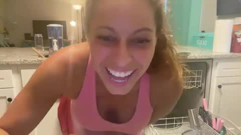 Snapshot of amysmilez chatting on September 18, 3:10 pm Amy Smilez online show from September 18, 3:10 pm
