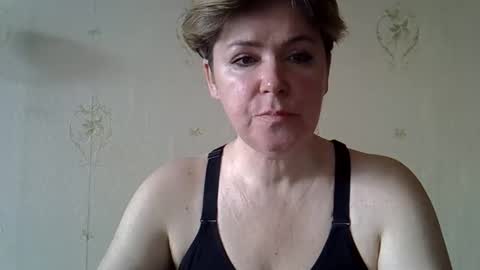 amyvalentine1 online show from April 6, 6:03 am