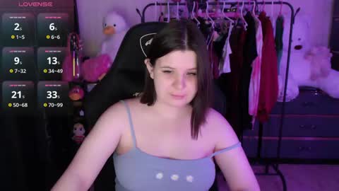 amyvibes online show from April 6, 8:10 pm