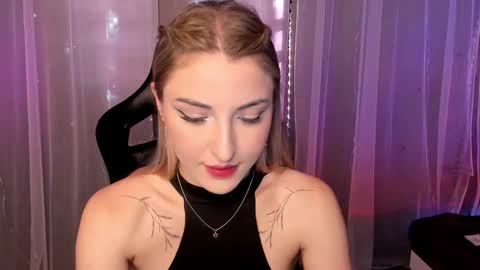 amyvilvet online show from January 17, 2:41 am