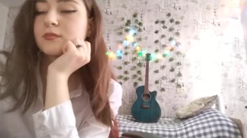 Polly online show from April 24, 10:40 am