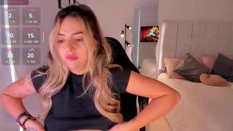    online show from March 25, 10:23 pm