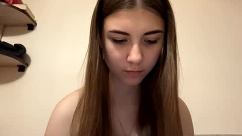 an foxis71 online show from April 19, 4:40 pm