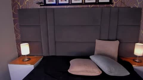 Ana  online show from January 25, 11:35 am