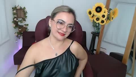  Ana  online show from June 6, 11:44 pm