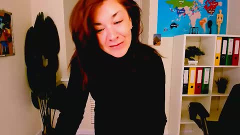 Ana online show from November 10, 10:10 am