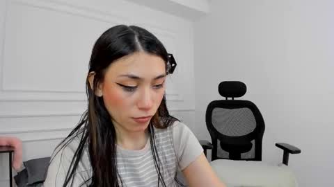 Ana online show from November 4, 11:43 pm