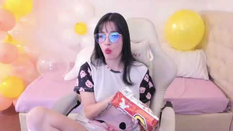 Im anna but you can call me as you want online show from May 10, 1:07 am