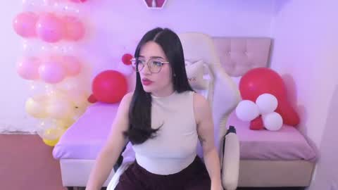 Im anna but you can call me as you want online show from April 9, 8:25 pm