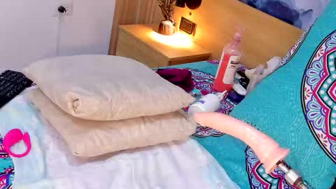 anabacker01 online show from October 13, 12:13 am