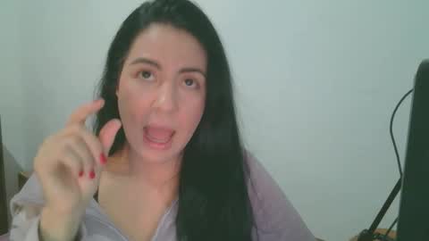 anabelenogueira1 online show from May 21, 1:20 pm