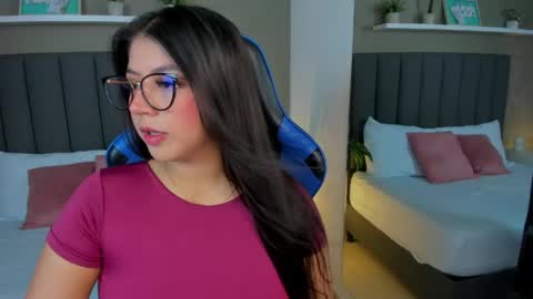A N A online show from May 19, 2:35 pm