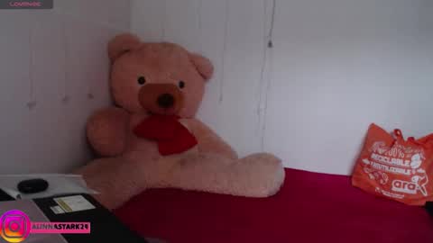 Anahi Browns online show from October 30, 7:59 pm