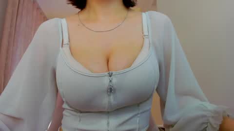 anajonson1 online show from April 9, 9:15 am