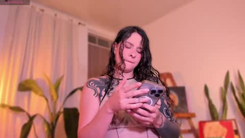 Mariana  online show from April 6, 3:46 pm