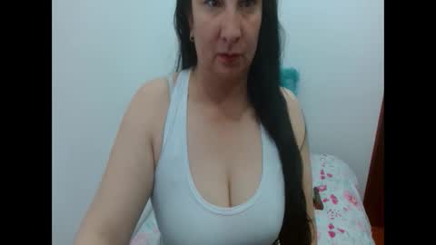 anamaria288 online show from May 19, 11:50 am