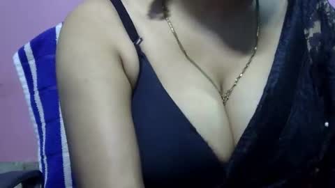 Snapshot of anamika794088 chatting on September 13, 11:40 am anamika794088 online show from September 13, 11:40 am