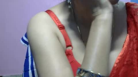 Snapshot of anamika794088 chatting on December 6, 2:17 pm anamika794088 online show from December 6, 2:17 pm