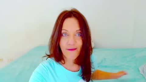 anapereira12 online show from July 8, 6:32 pm