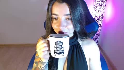 ana 3 online show from December 4, 2:25 am