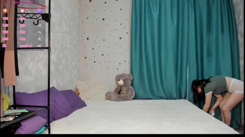 Snapshot of anastasia_gold1 chatting on February 7, 2:19 am anna online show from February 7, 2:19 am