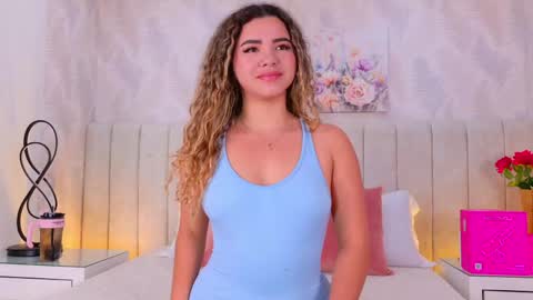 Mia online show from May 19, 12:12 pm
