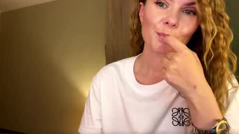 Ana online show from July 1, 11:04 pm