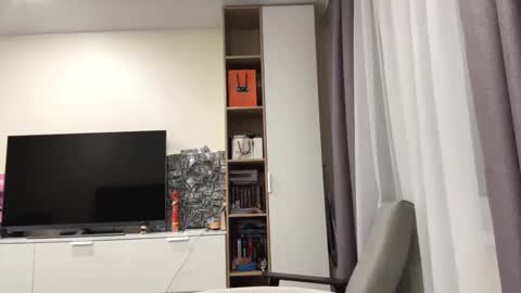 Nikole online show from January 12, 4:12 pm