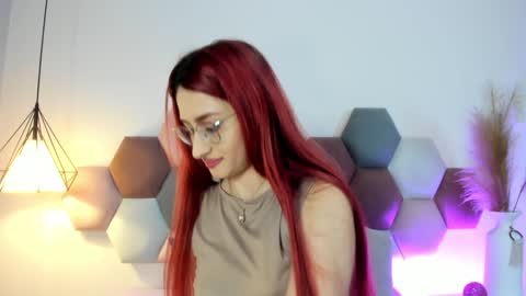 Andra Cyrus online show from January 2, 2:13 pm