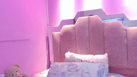 A n d r  e a S w e e t  online show from May 26, 8:08 pm